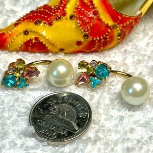 Peek a boo -pearl and rhinestone earrings-cute retro